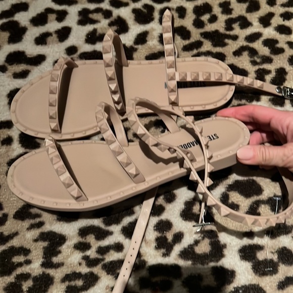 Steve Madden studded sandals - Picture 3 of 3